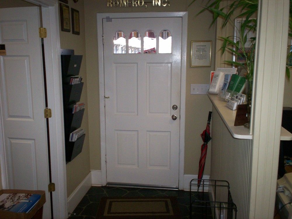 Office For Lease: 311 W Lee St, Athens, AL 35611